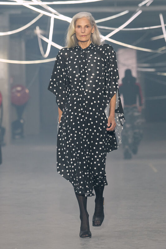 Vetements S26 024