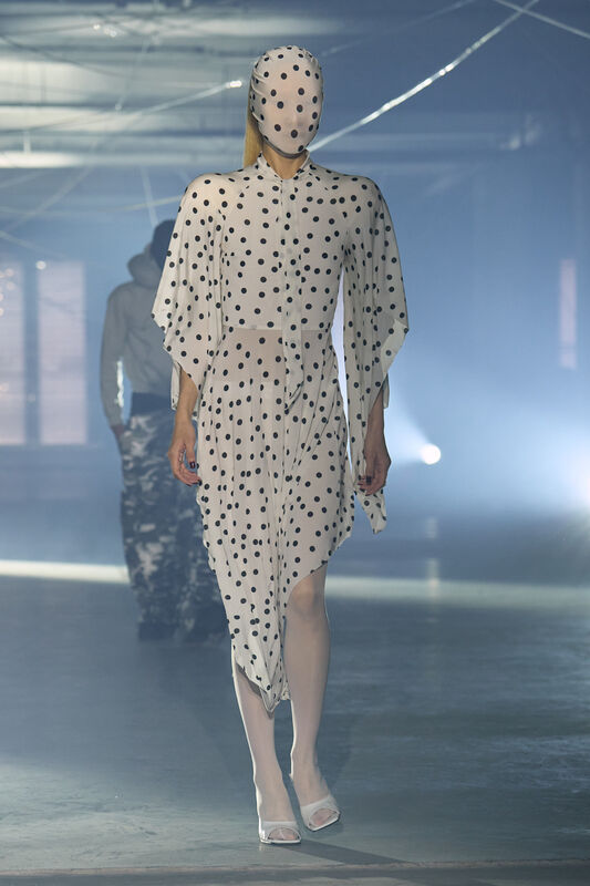 Vetements S26 026