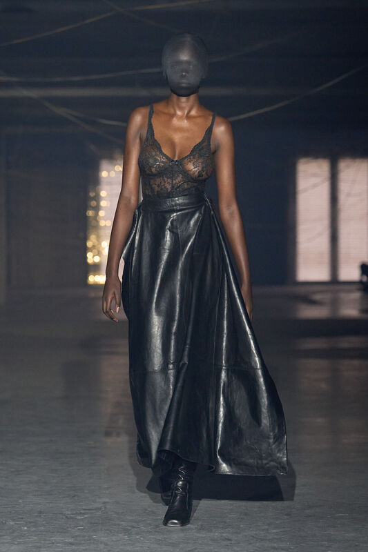 Vetements S26 044