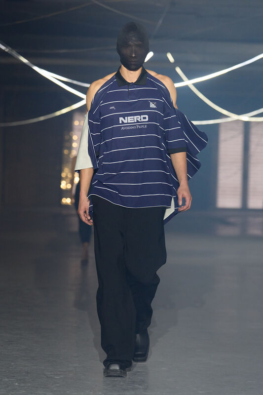 Vetements S26 052