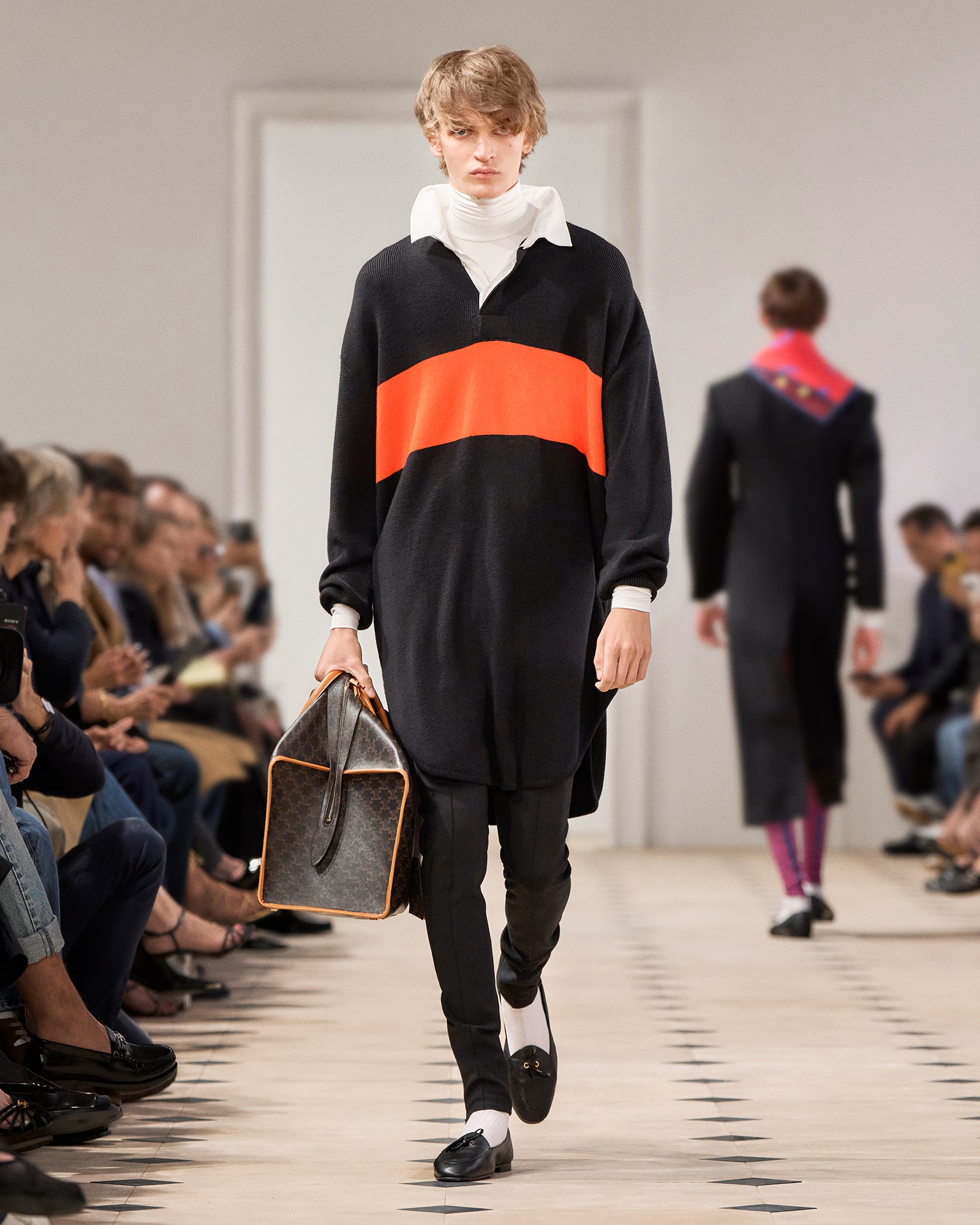 LOOK 23
