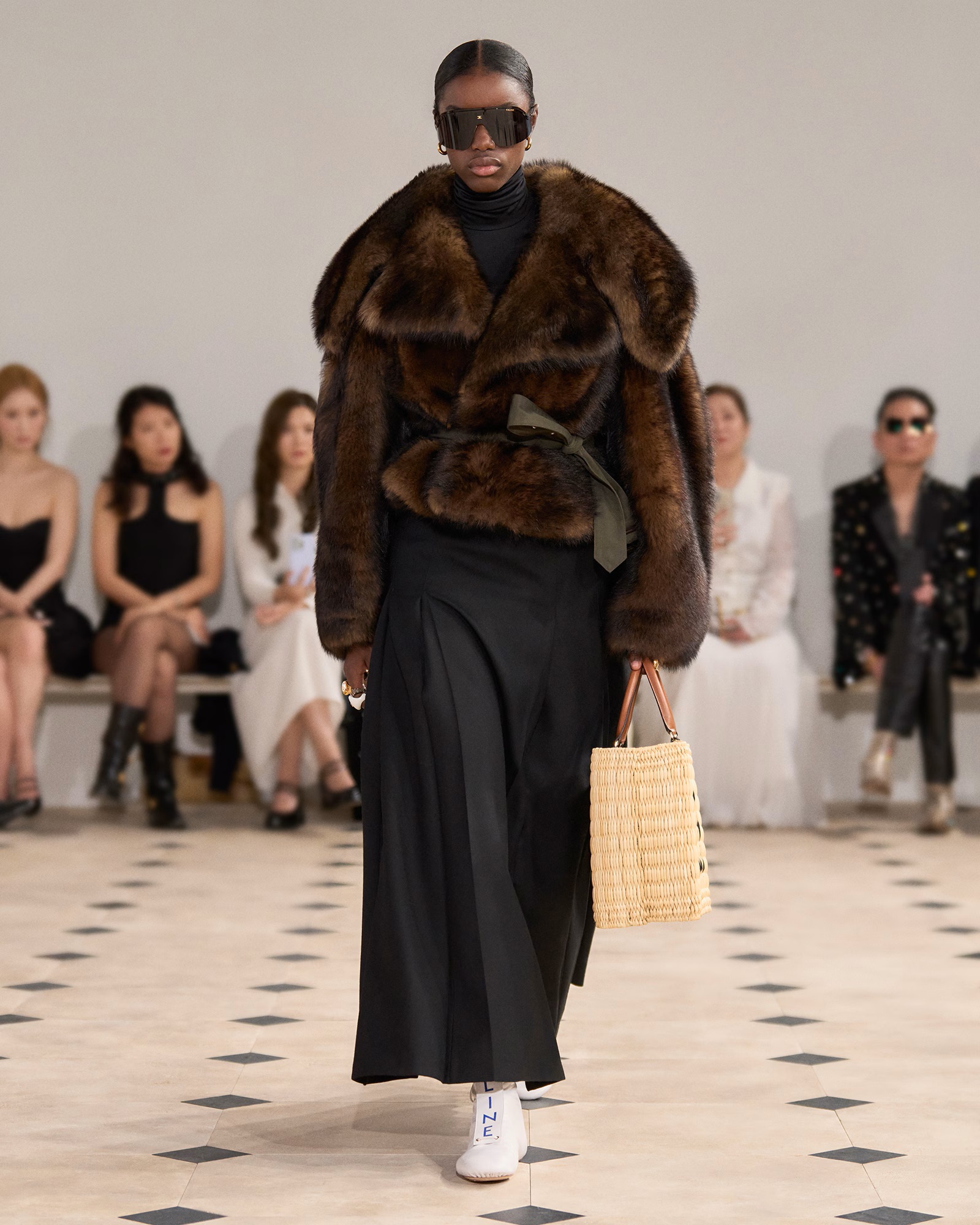 LOOK 30