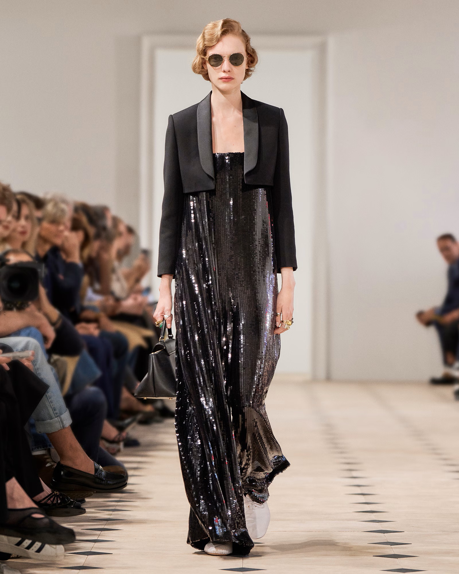 LOOK 61