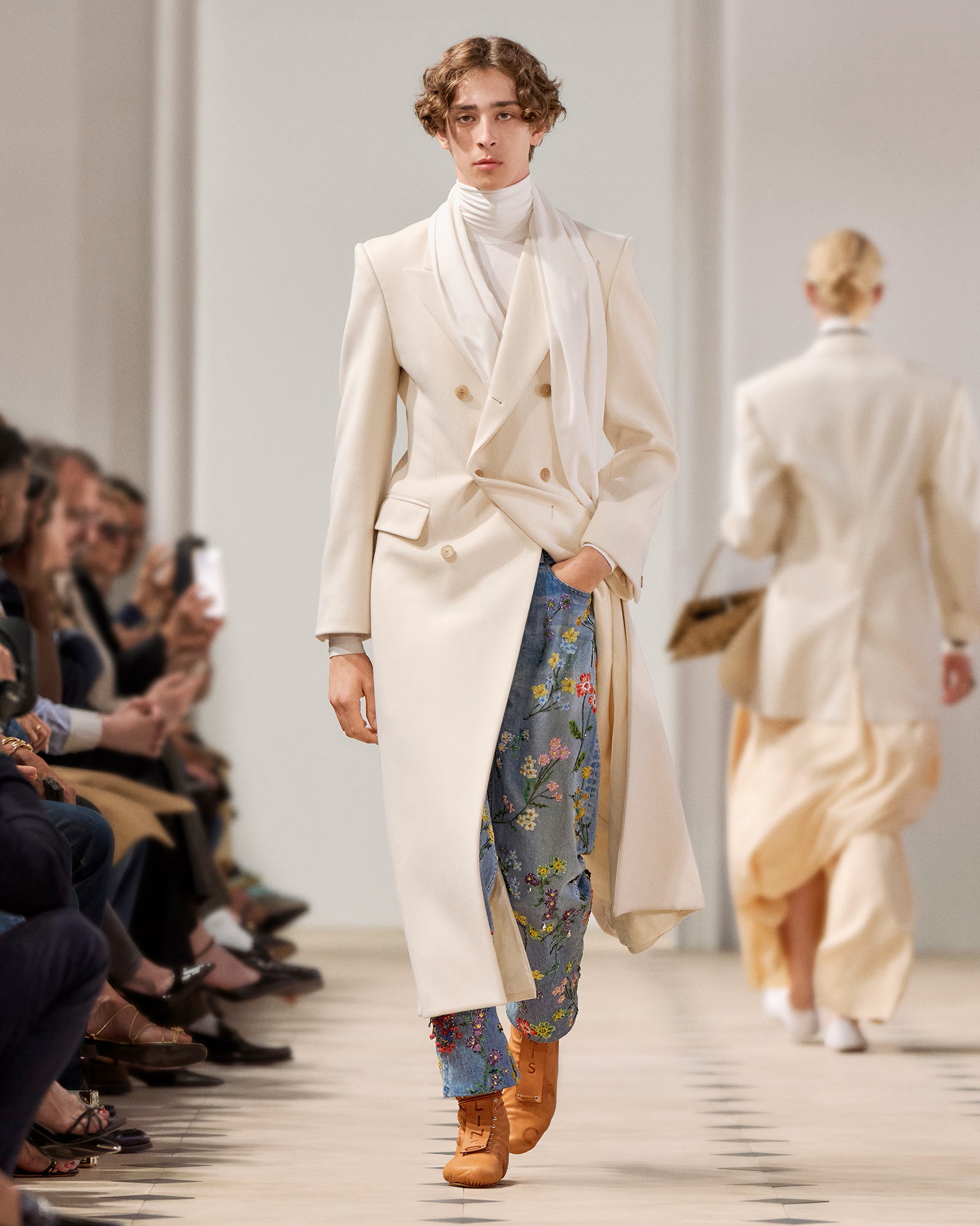 LOOK 65