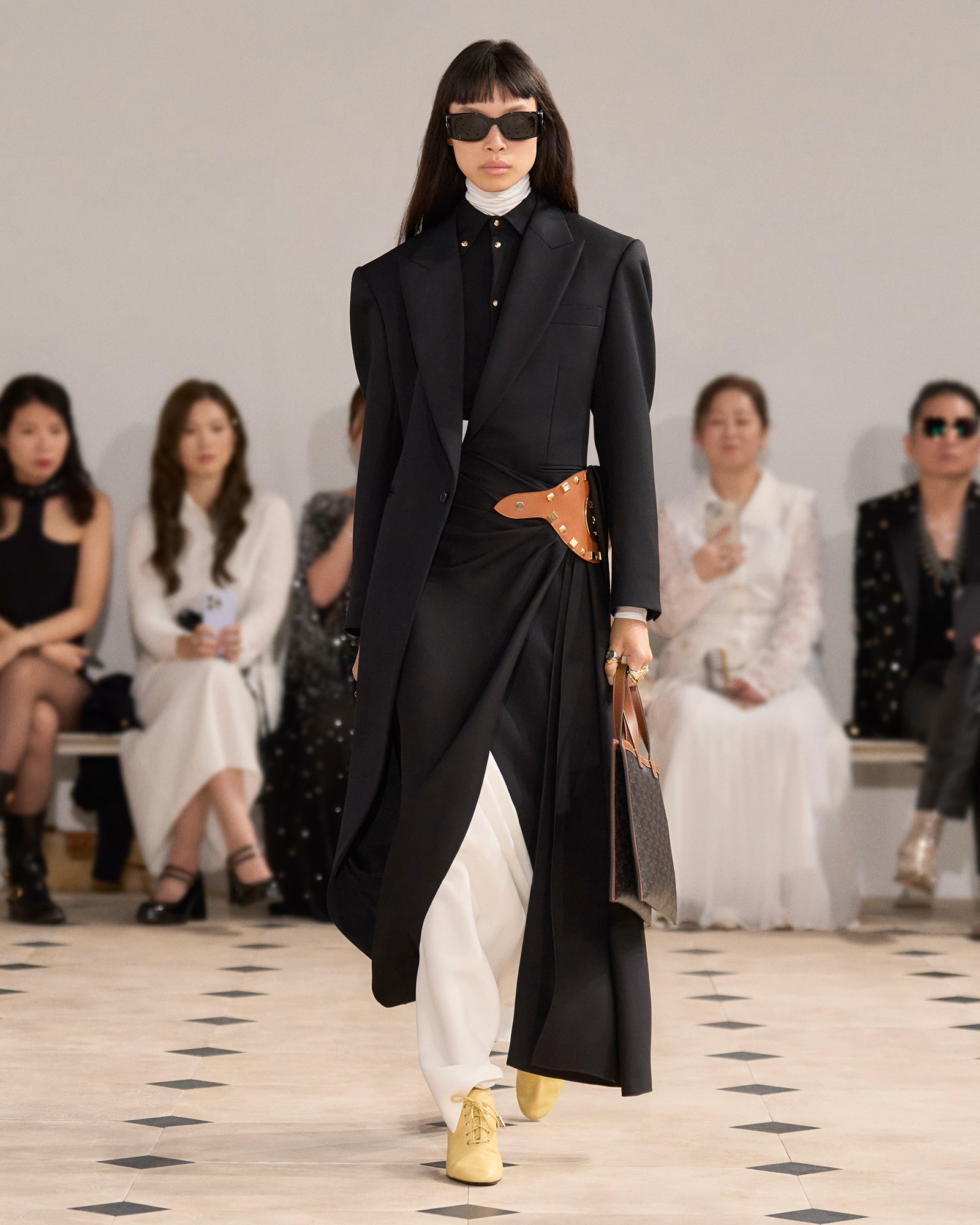 LOOK 66