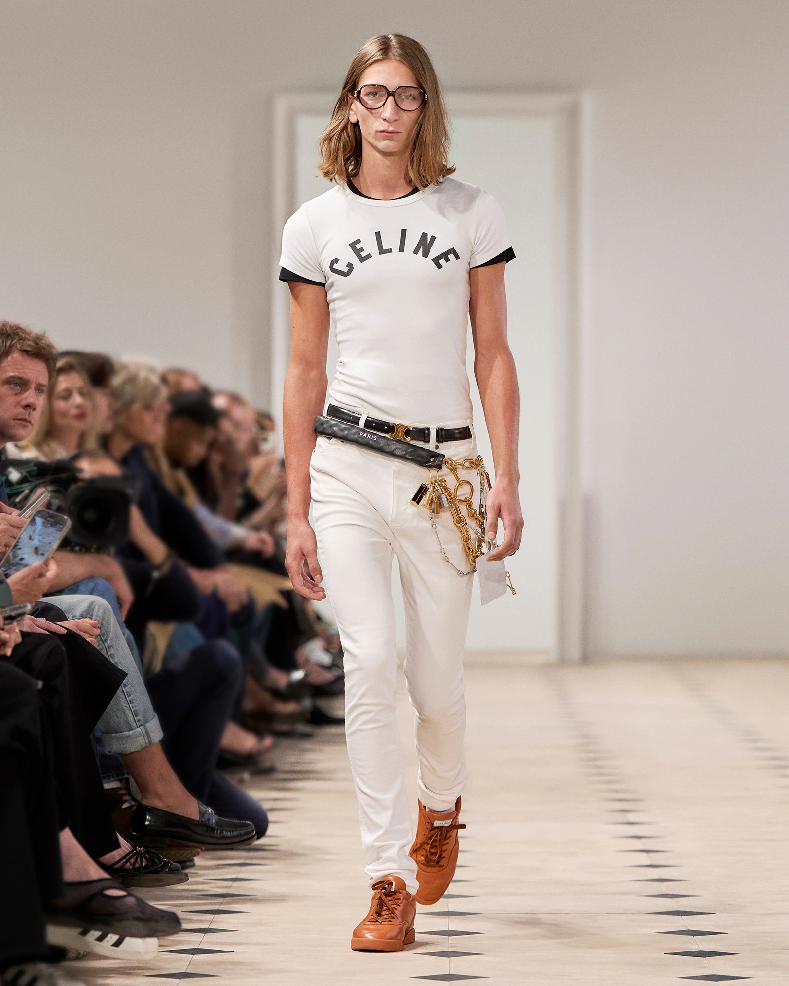 LOOK 71