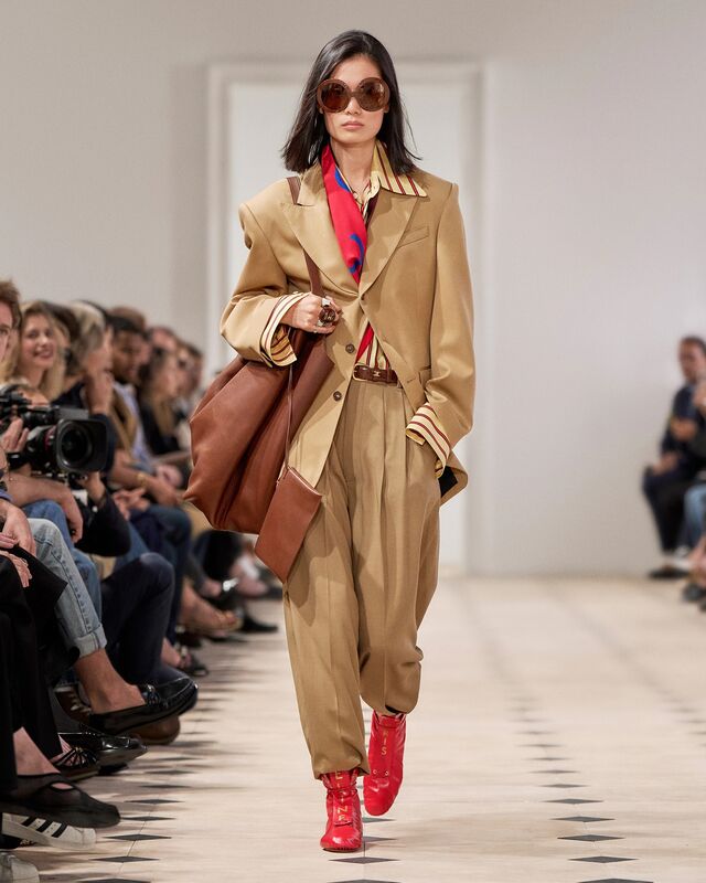 LOOK 09