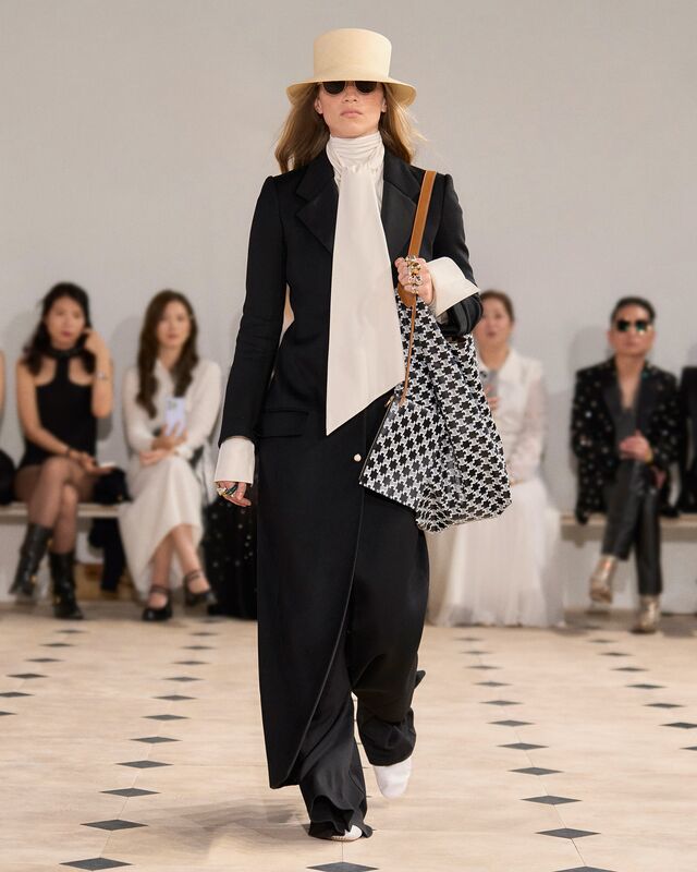 LOOK 16
