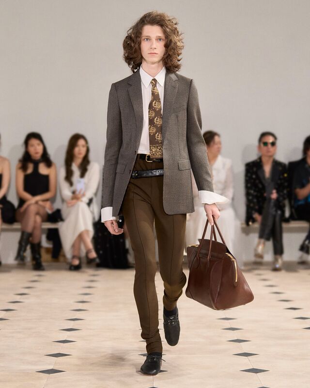 LOOK 26