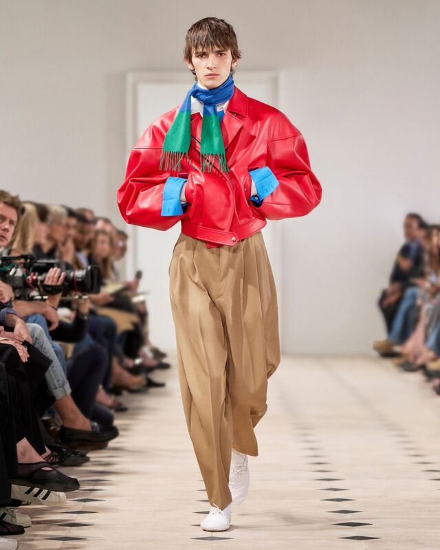 LOOK 27