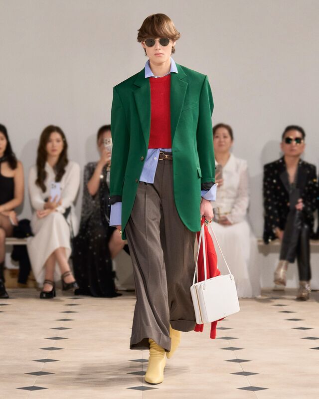 LOOK 28