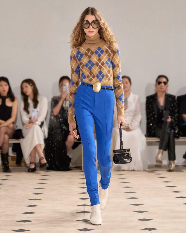 LOOK 42