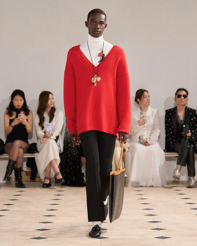 LOOK 52