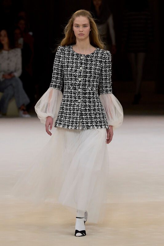 Chanel HC S24 026