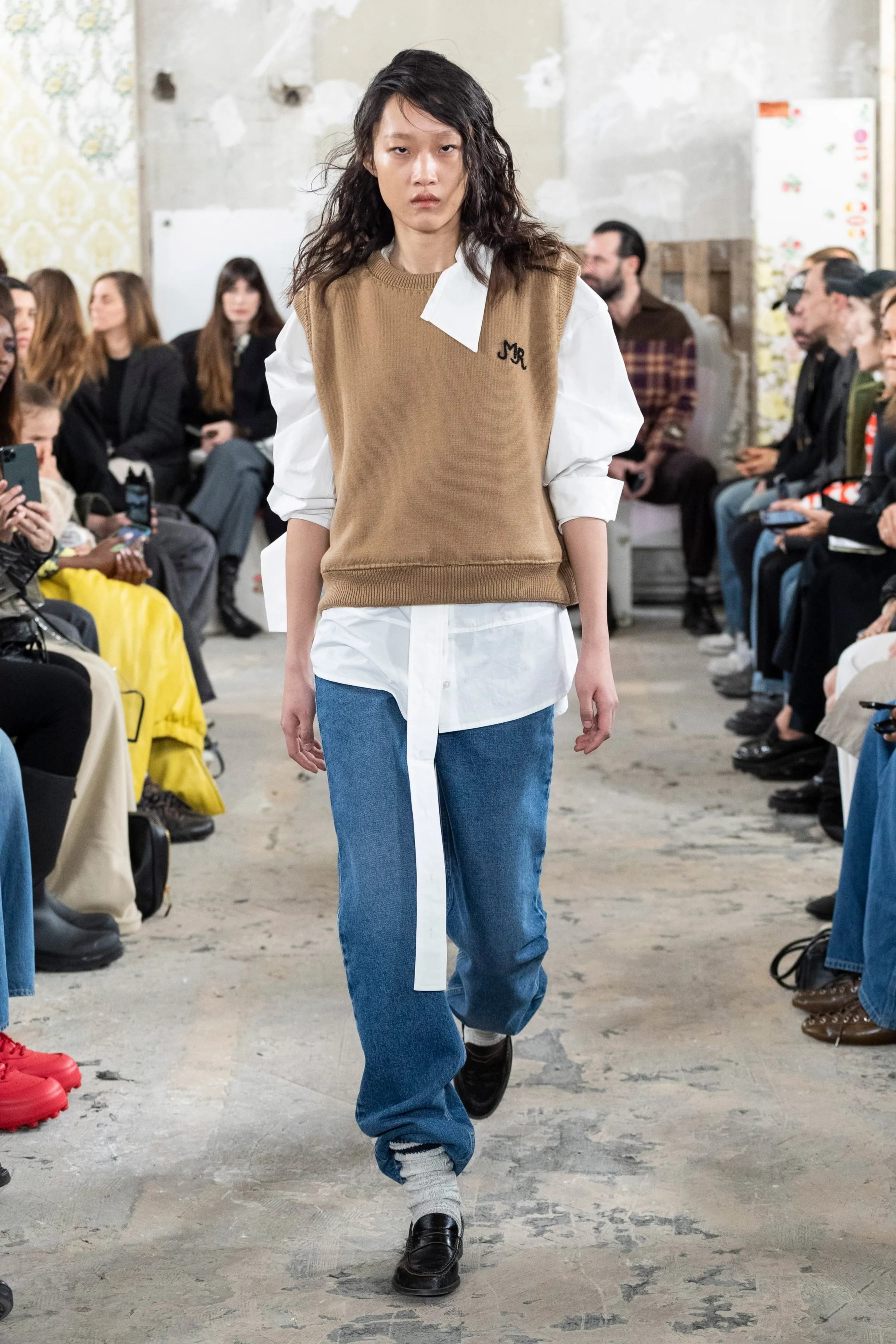 00025-meryll-rogge-fall-2025-ready-to-wear-credit-brand