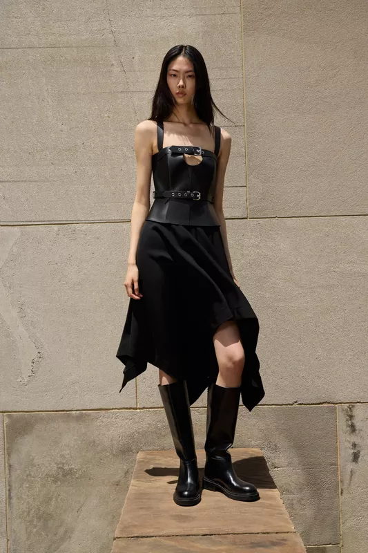 00035-monse-resort-2025-credit-soraya-zaman-brand